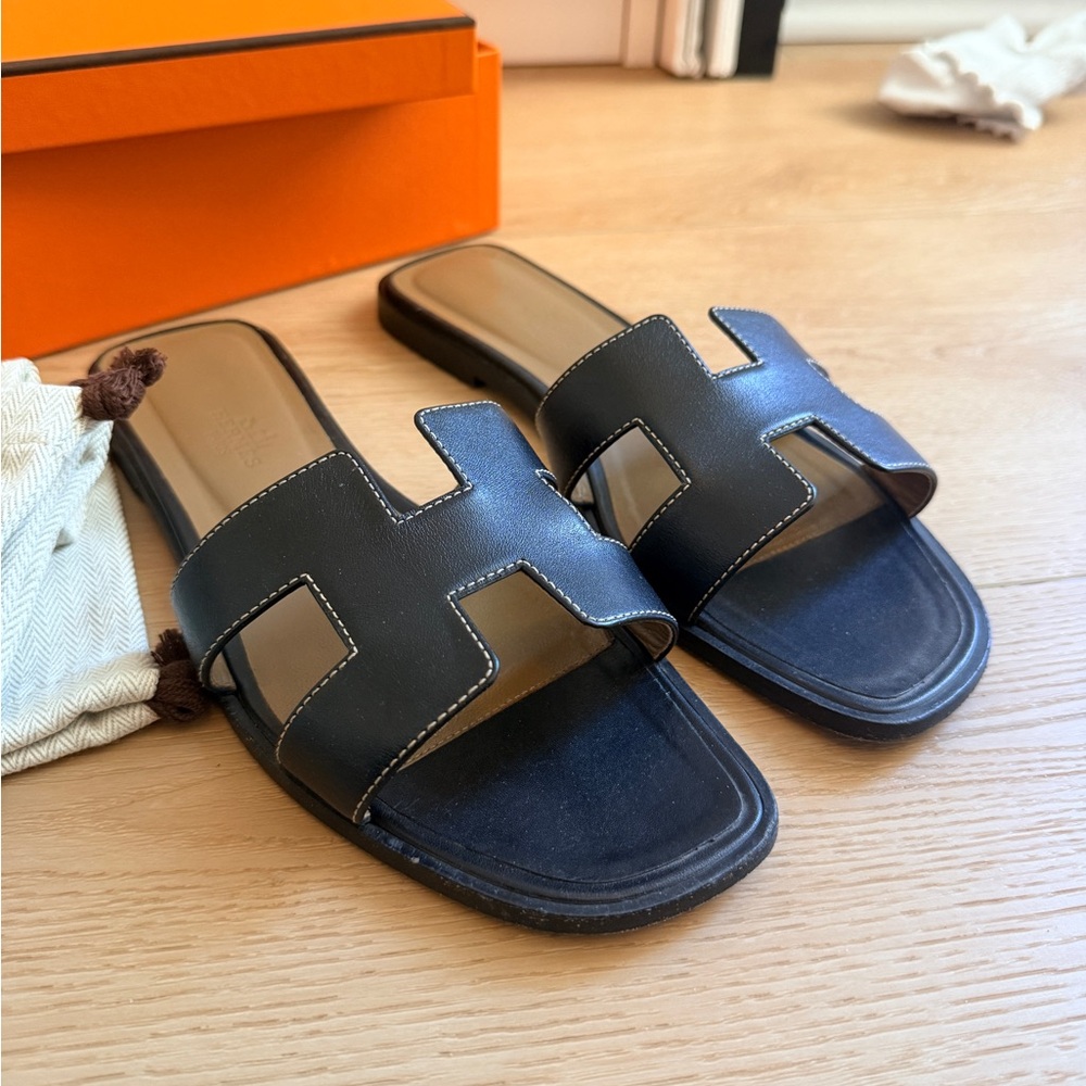 Authentic Hermes Oran Sandals - Black - 38.5 (Fits 7.5!) - Picture 7 of 14